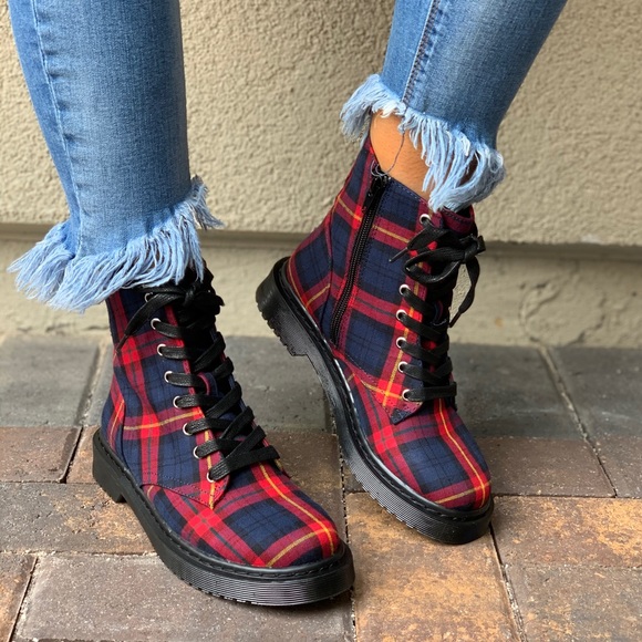 Buckle Shoes - Red/Navy Sweater Plaid Lace Up Combat Boots